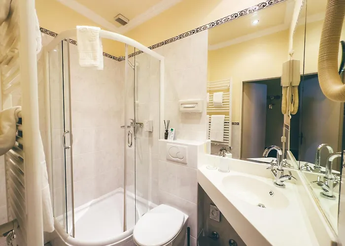 Hotel Mittelweg 3*