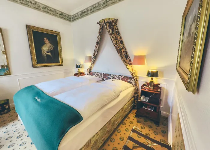 Hotel Mittelweg 3*