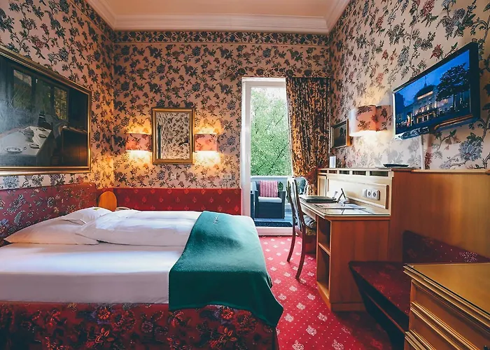 Mittelweg Hotel