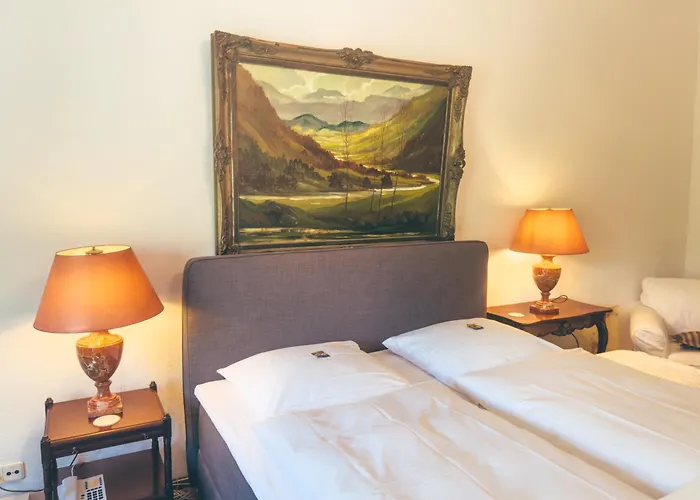 Mittelweg Hotel 3*