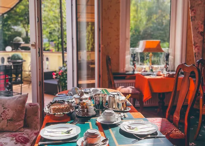 Hotel Mittelweg 3*