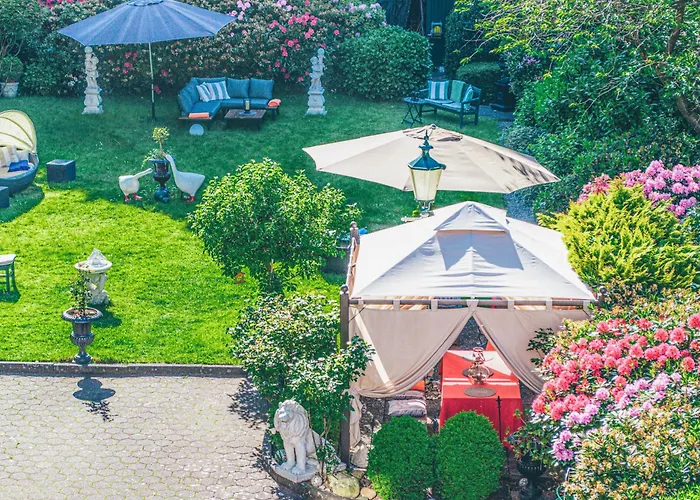 Hotel Mittelweg 3*